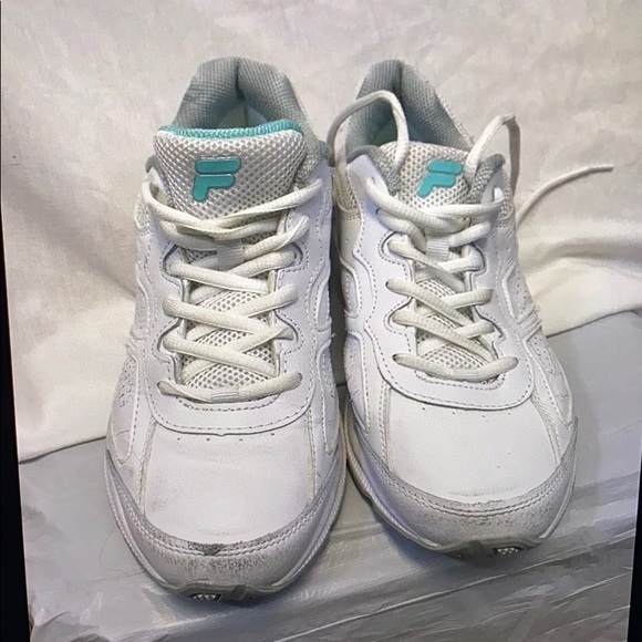 Fila Cool Max Men's 9-1/2 Leather Athletic Shoes